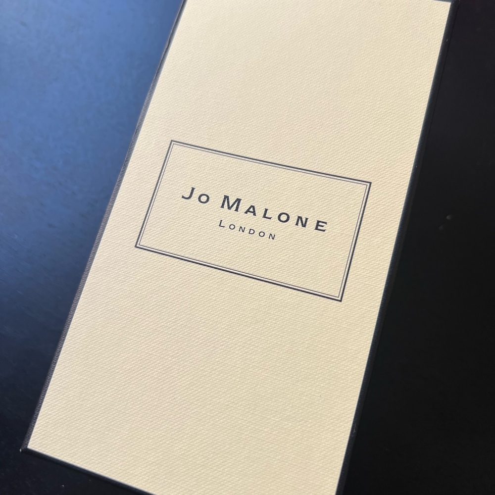 Jo Malone Box - Picture 2 of 4